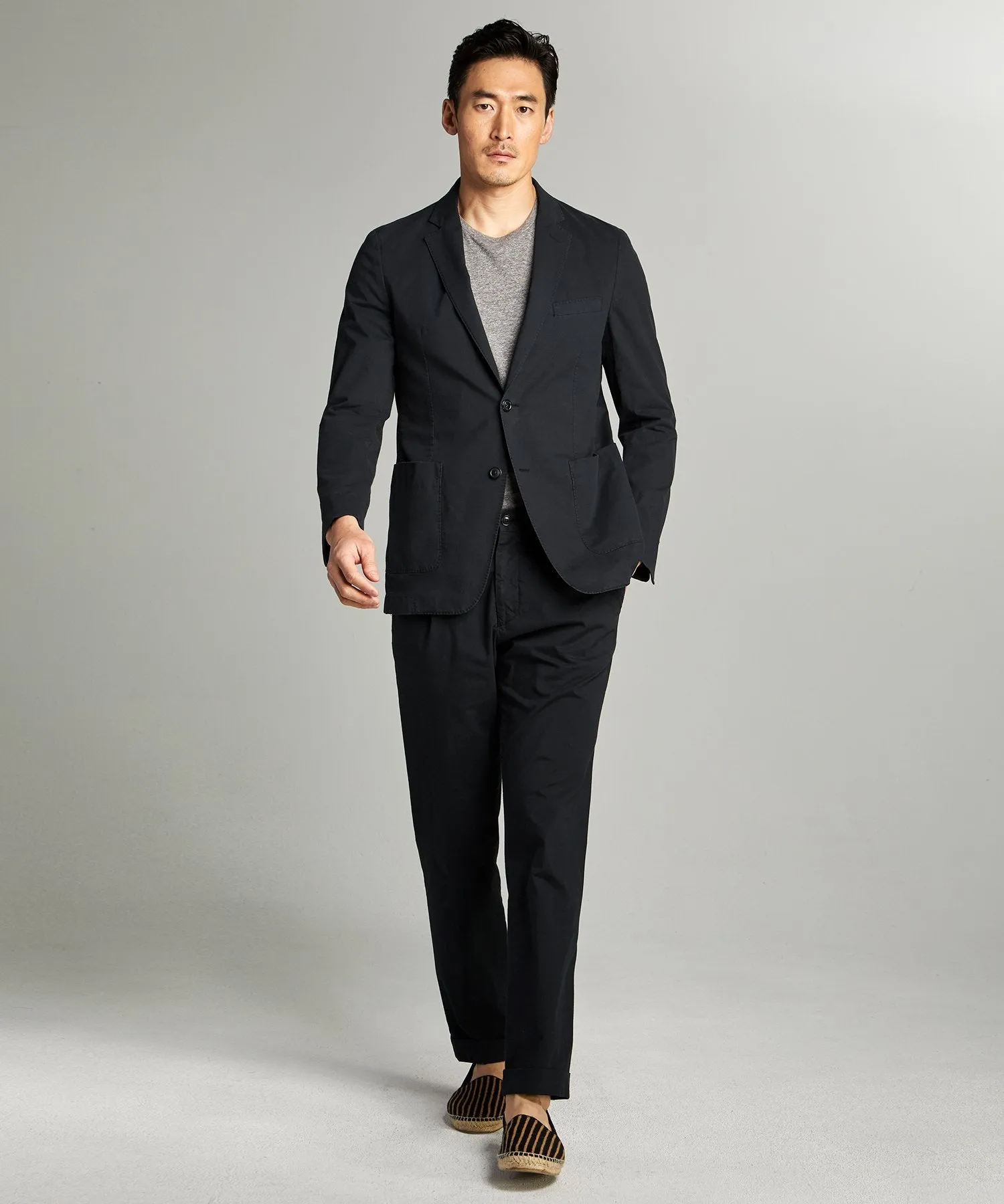 Garment Dyed Traveler Suit Jacket in Navy