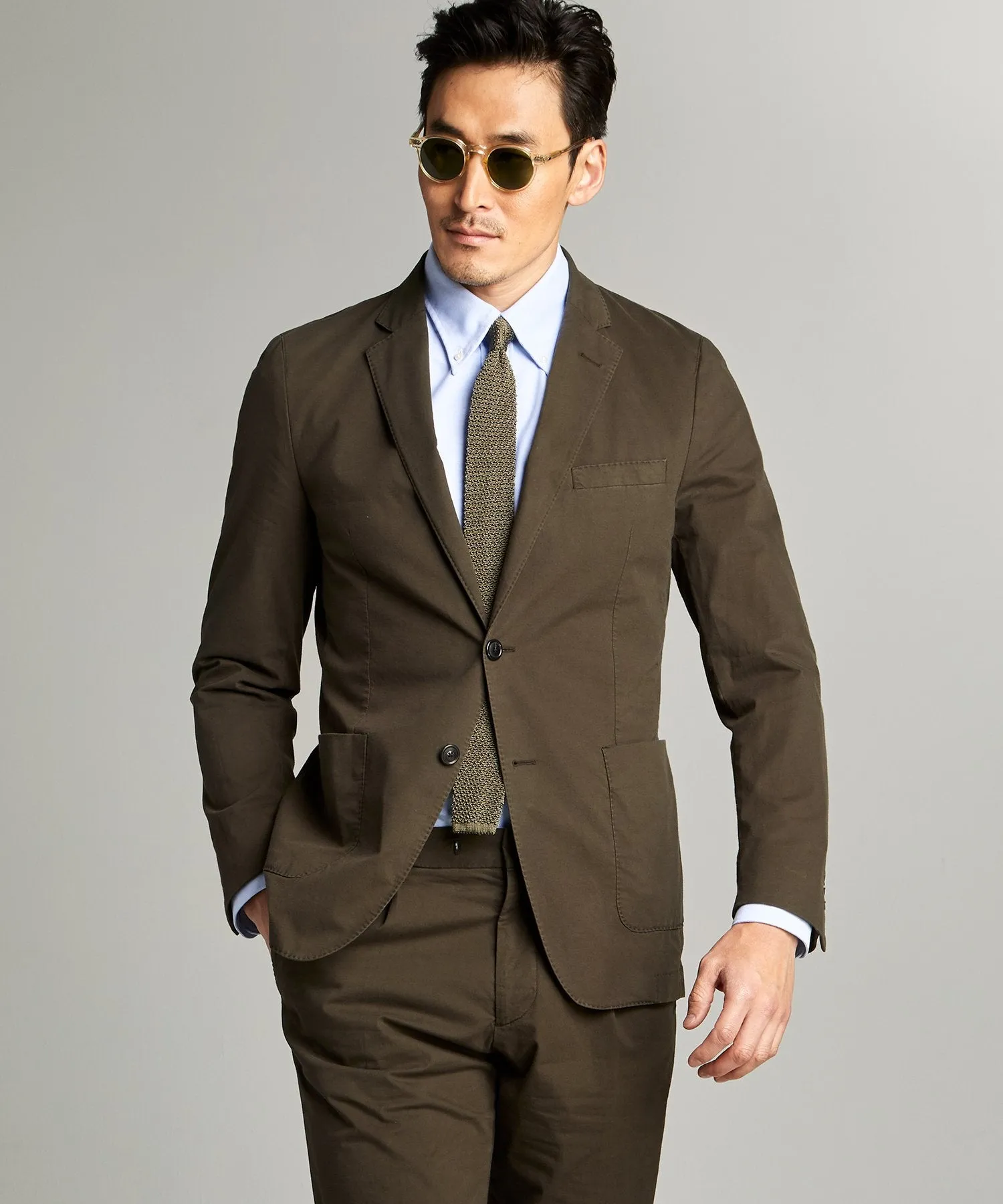 Garment Dyed Traveler Suit Jacket in Olive