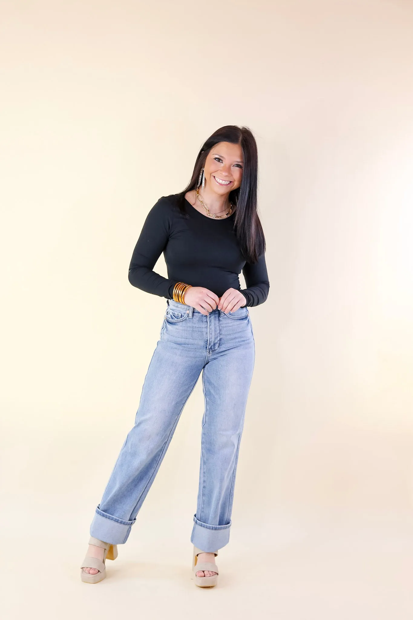 Judy Blue | Essential Ease Tummy Control Straight Leg Jeans in Medium Wash