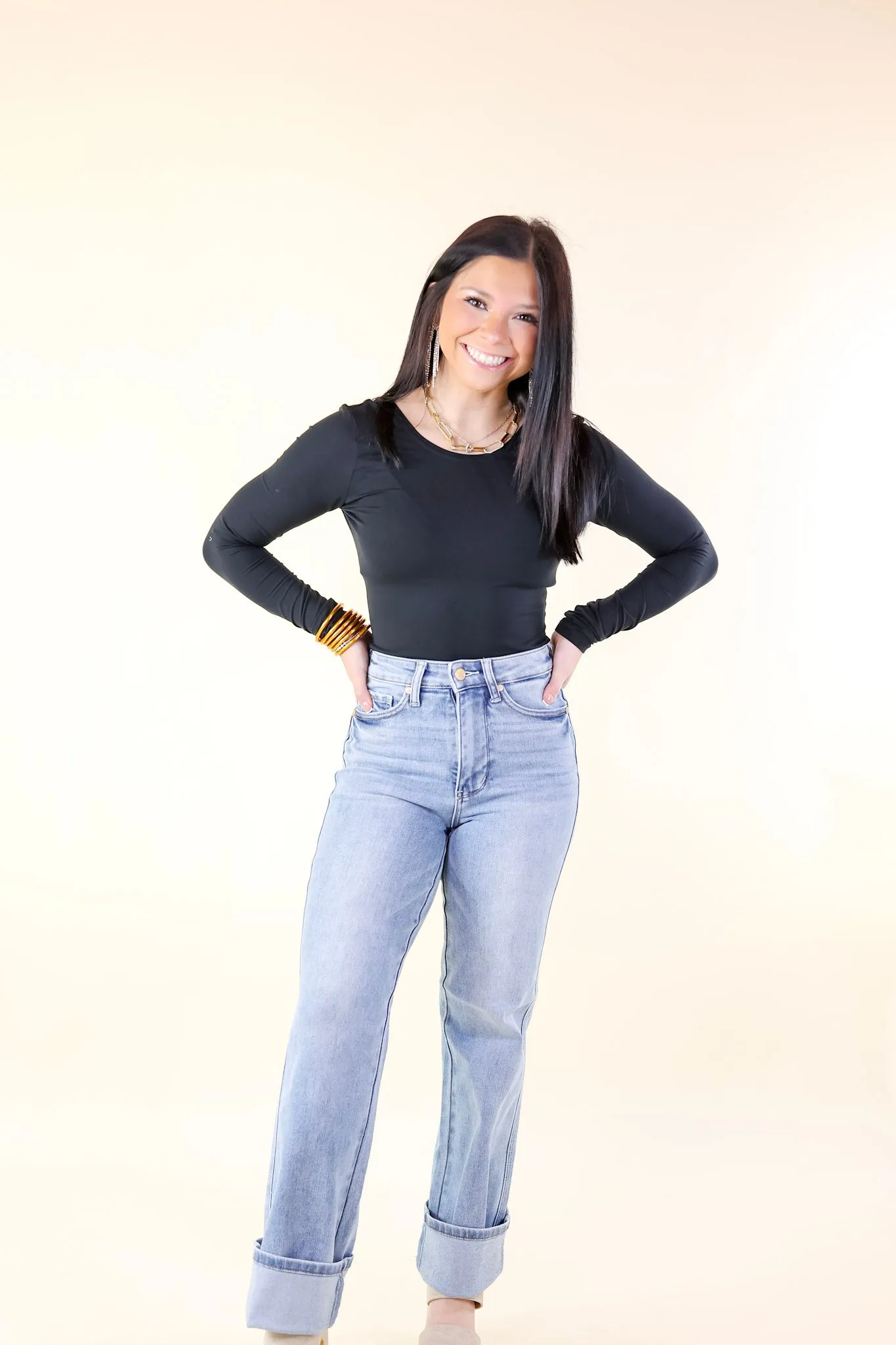 Judy Blue | Essential Ease Tummy Control Straight Leg Jeans in Medium Wash