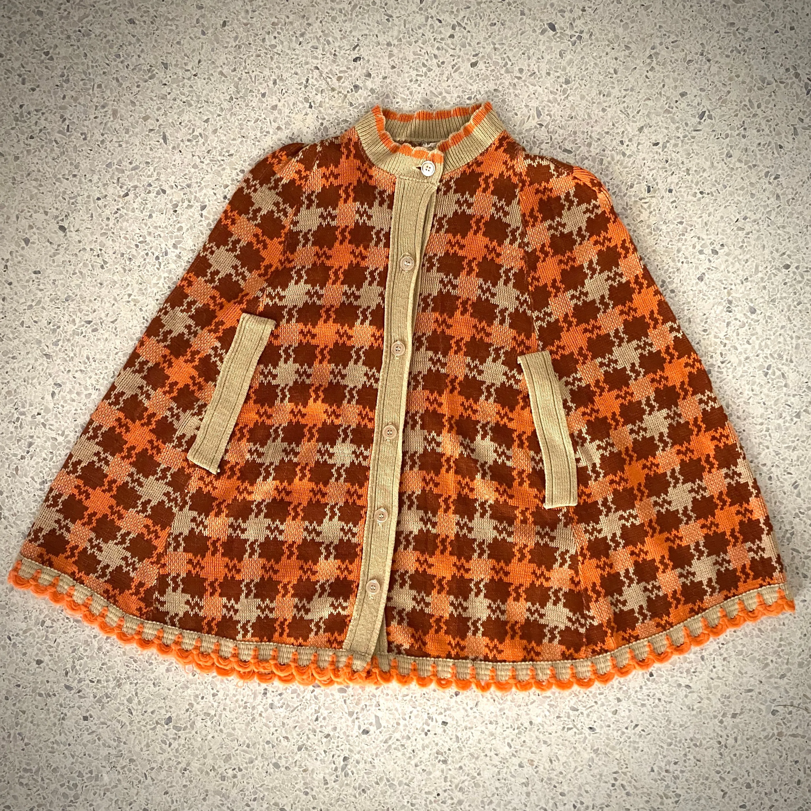 Late 50s/Early 60s Banff Sweater Capelet