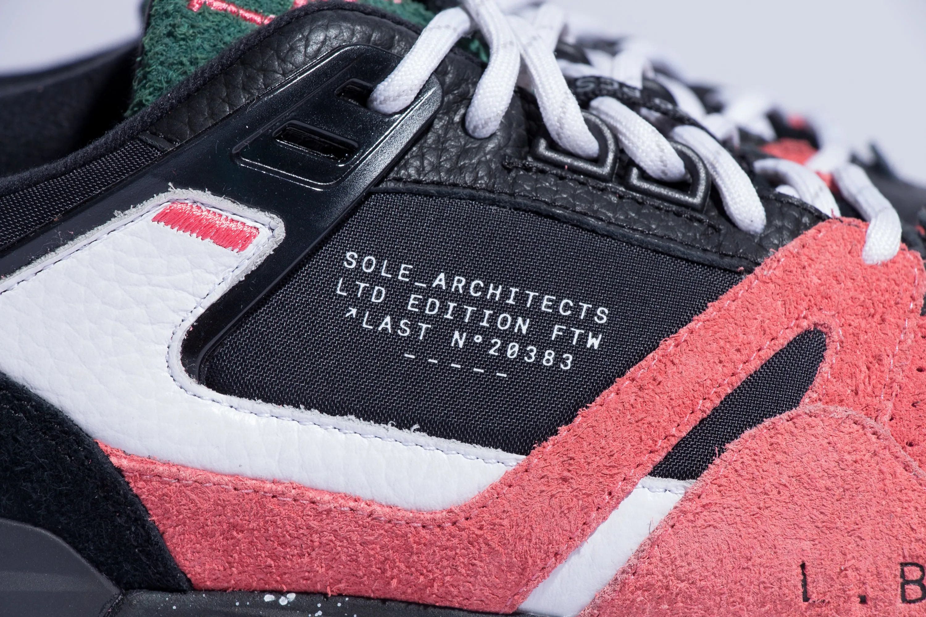 L.B.C.  X Sole Architects SA2.5122L