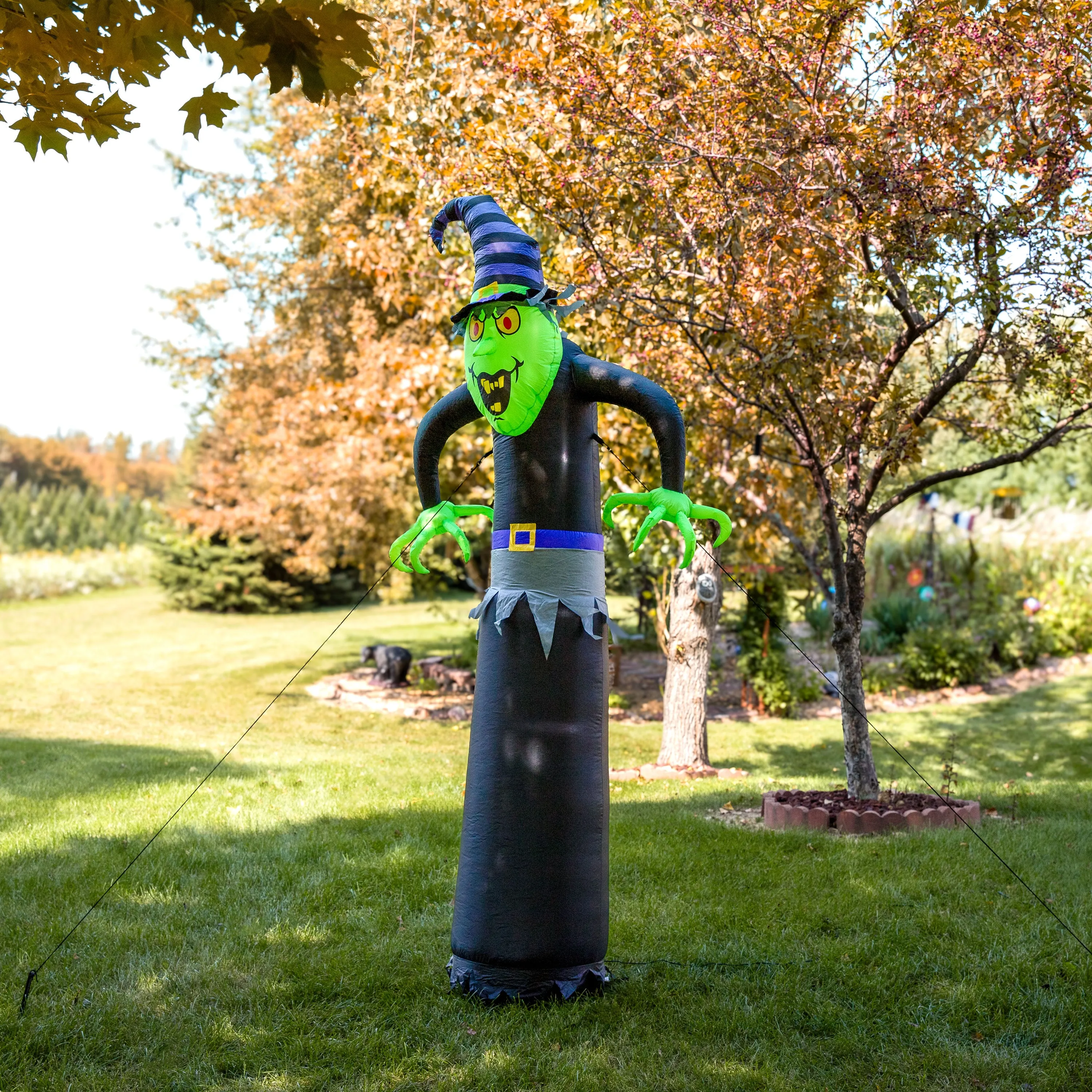 Sunnydaze 8’ Winifred the Wicked Witch Inflatable Halloween Decoration